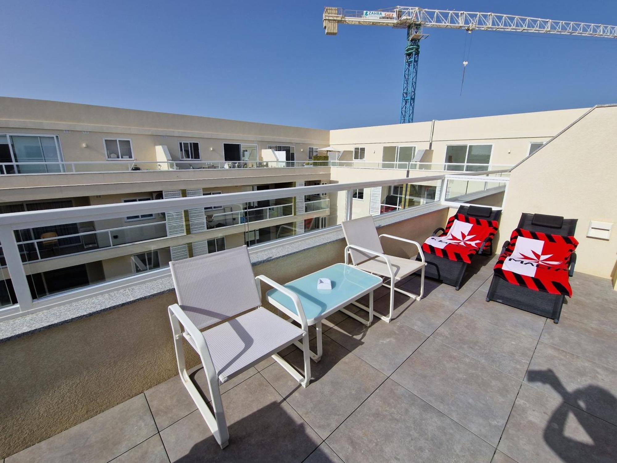 Sea View New Penthouse Terrace & Garage Parking Apartment St. Paul's Bay Luaran gambar
