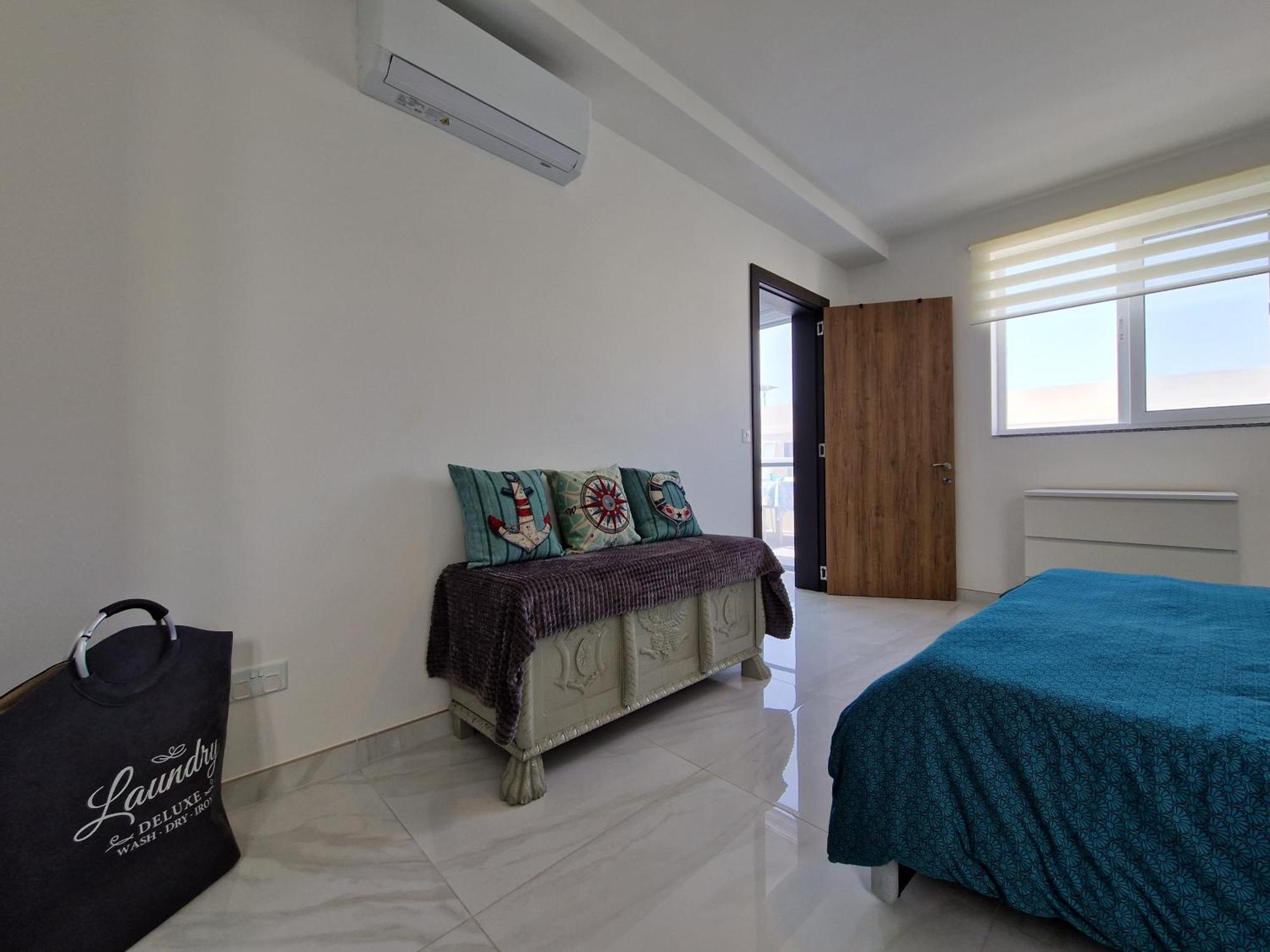 Sea View New Penthouse Terrace & Garage Parking Apartment St. Paul's Bay Luaran gambar